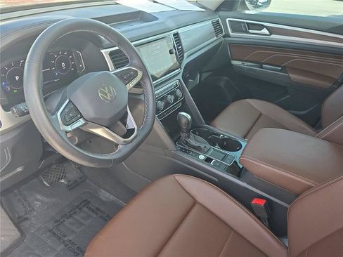 Used 2023 Volkswagen Atlas SE w/ Panoramic Sunroof Package FWD image 21