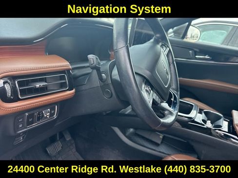 Used 2022 Lincoln Nautilus Reserve image 11