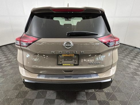 Used 2024 Nissan Rogue SV w/ SV Premium Package AWD/4WD image 4