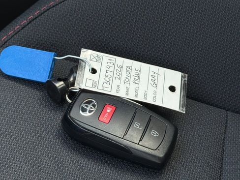 Used 2026 Toyota Prius Plug-In Hybrid image 24