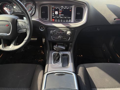 Used 2022 Dodge Charger Scat Pack w/ Driver Convenience Group image 11