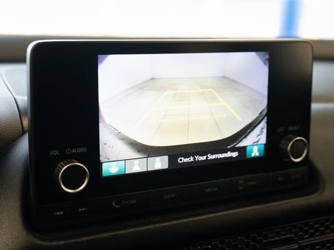 Certified 2025 Honda HR-V Sport image 22