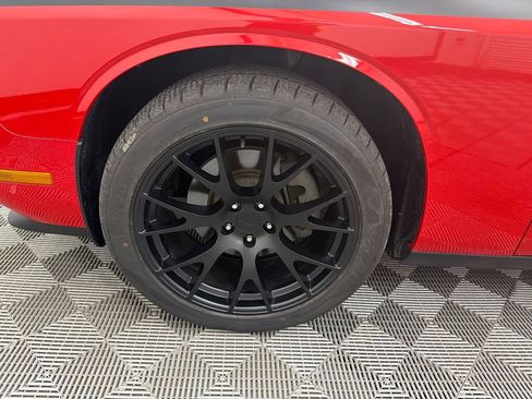 Used 2010 Dodge Challenger R/T RWD image 12