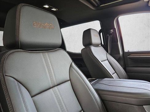 Used 2023 Chevrolet Silverado 1500 High Country w/ High Country Premium Package image 25