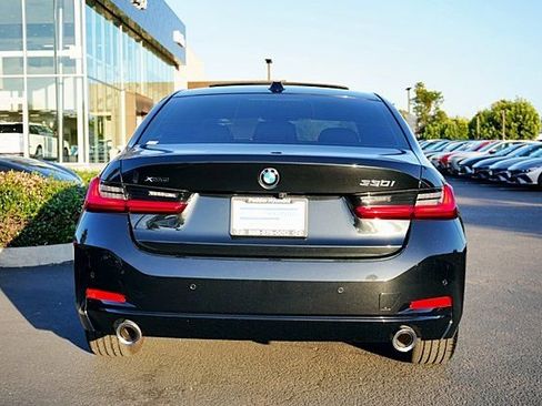 Used 2025 BMW 330i xDrive Sedan w/ Convenience Package image 10