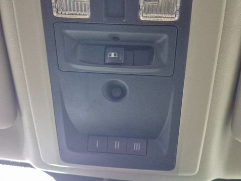 Used 2017 RAM 1500 Laramie w/ Convenience Group image 21