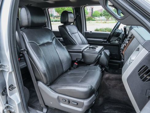 Used 2013 Ford F250 Lariat w/ Lariat Interior Pkg AWD/4WD image 40