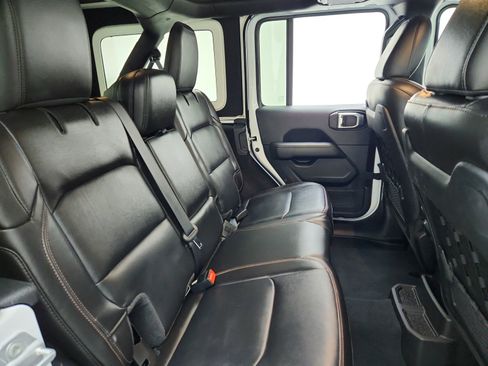 Used 2023 Jeep Wrangler Unlimited Rubicon 392 AWD/4WD image 31
