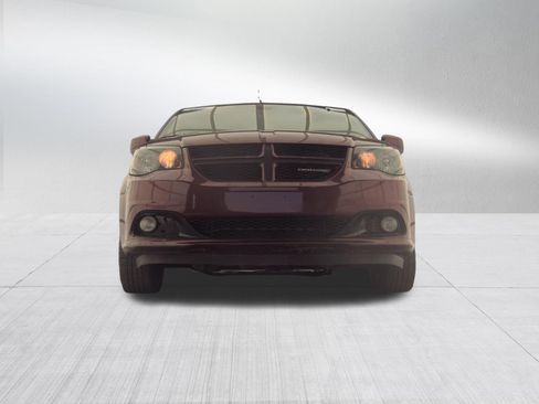 Used 2019 Dodge Grand Caravan GT FWD image 3