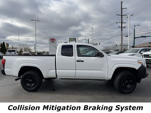 Used 2023 Toyota Tacoma SR image 2