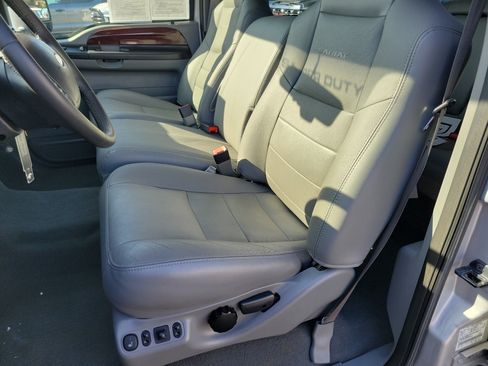 Used 2007 Ford F350 Lariat AWD/4WD image 12