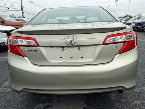 Used 2014 Toyota Camry L image 5