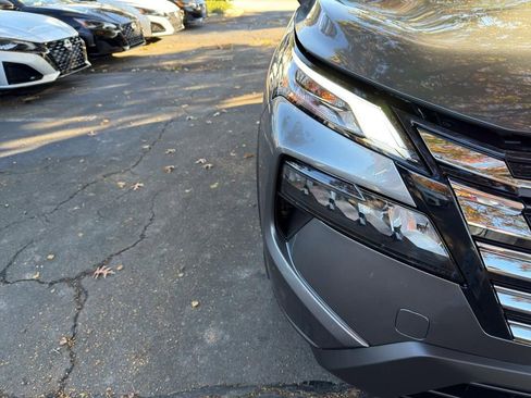 New 2026 Nissan Rogue SV image 10