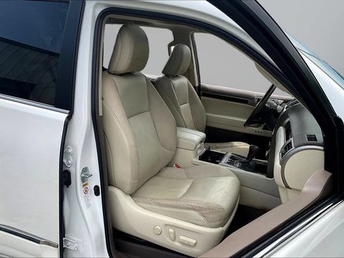 Used 2017 Lexus GX 460 Premium w/ Premium Package AWD/4WD image 30