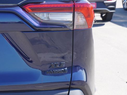 Used 2021 Toyota RAV4 XLE w/ XLE Grade Weather Package image 12