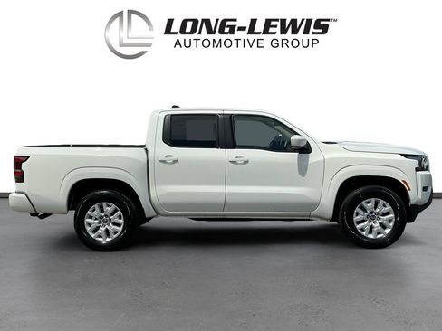 Used 2022 Nissan Frontier SV AWD/4WD image 8