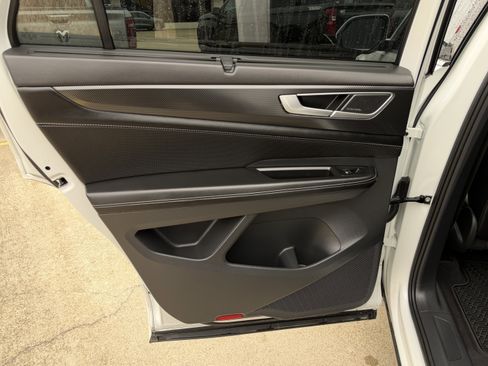 Used 2024 Volkswagen Atlas Cross Sport SEL Premium R-Line image 14