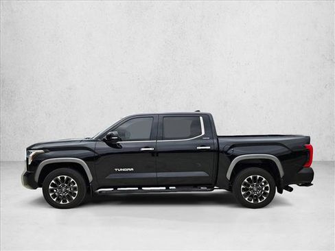 Used 2025 Toyota Tundra Limited AWD/4WD image 9