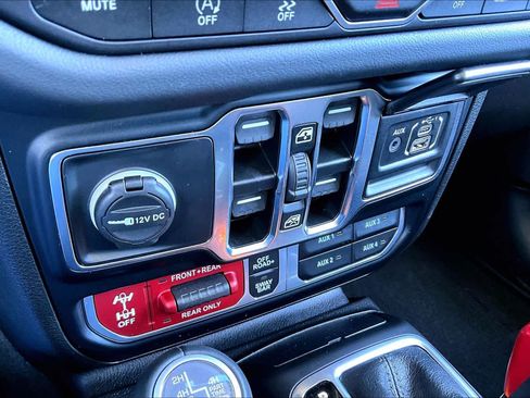 Used 2024 Jeep Gladiator Rubicon image 66