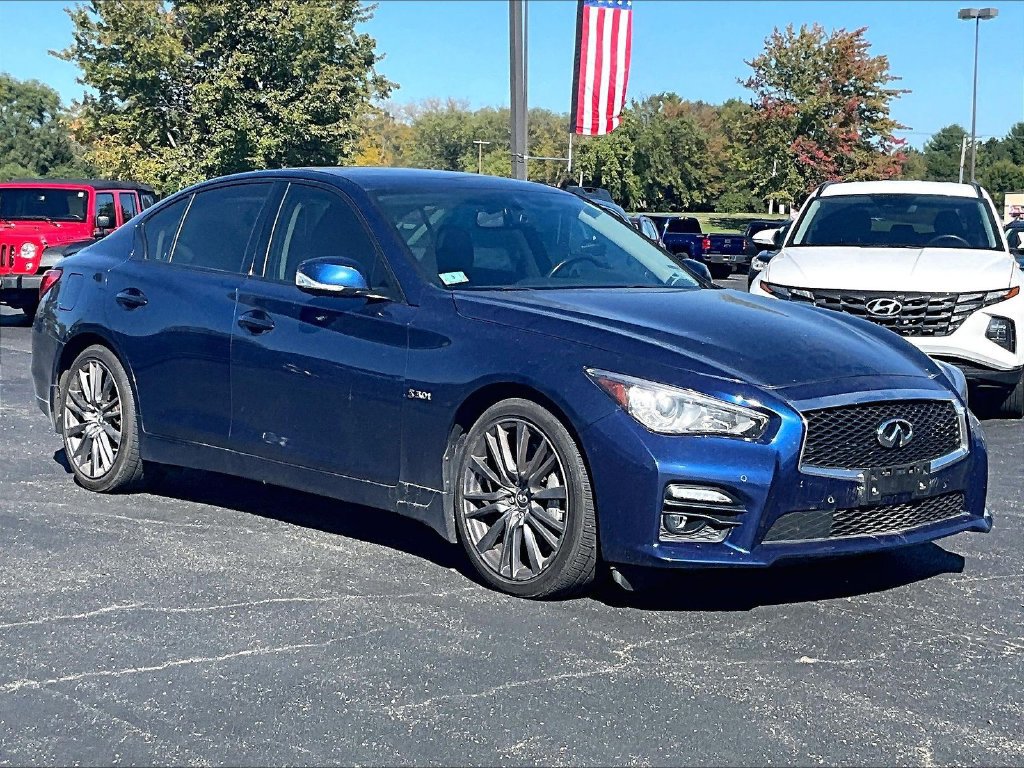 Used 2016 INFINITI Q50 Red Sport 400 AWD/4WD image 2