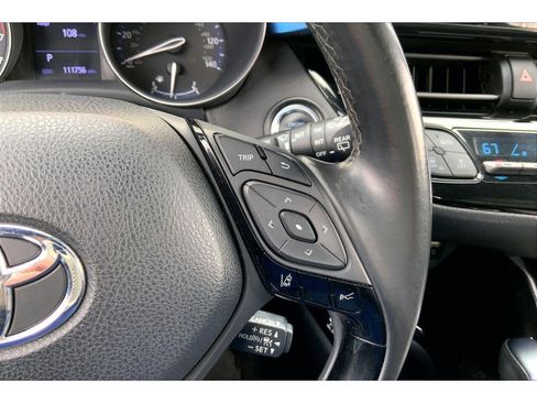 Used 2019 Toyota C-HR XLE image 15
