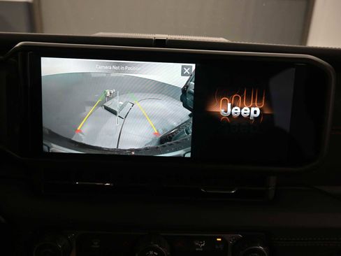 Used 2024 Jeep Wrangler Unlimited Rubicon image 18