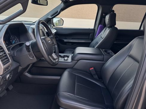 Used 2019 Ford Expedition Max XLT w/ Equipment Group 202A AWD/4WD image 3