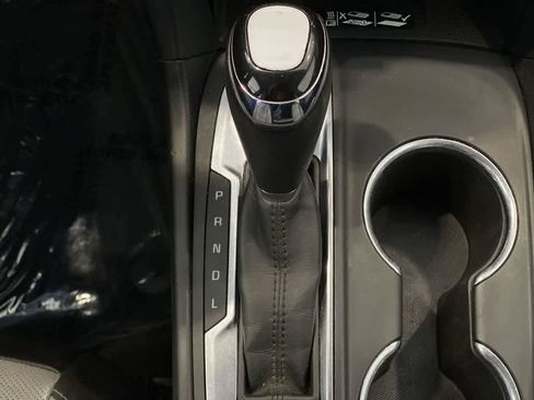 Used 2018 Chevrolet Equinox Premier image 23