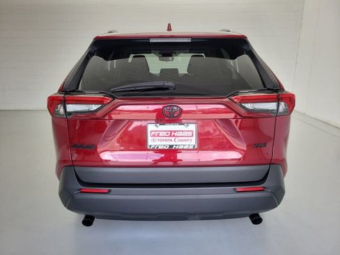 Used 2025 Toyota RAV4 XLE Premium FWD image 6
