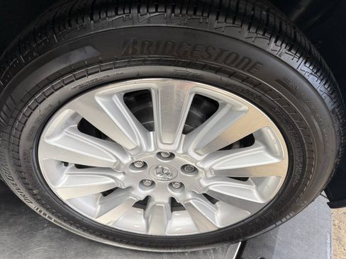 Used 2014 Toyota Sienna XLE AWD/4WD image 31