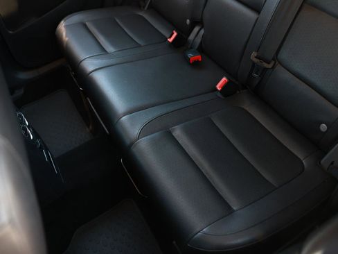 Used 2016 Volkswagen Tiguan S image 10