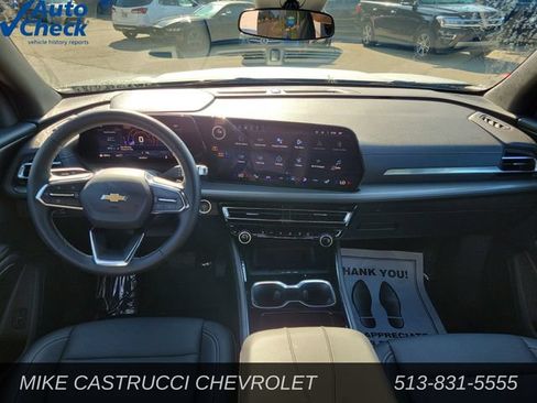 Used 2026 Chevrolet Traverse LT AWD/4WD image 10
