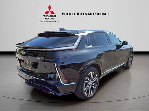 Used 2024 Cadillac Lyriq Luxury RWD image 5