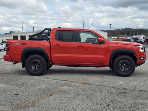 Used 2025 Nissan Frontier PRO-4X w/ Pro Premium Package image 6