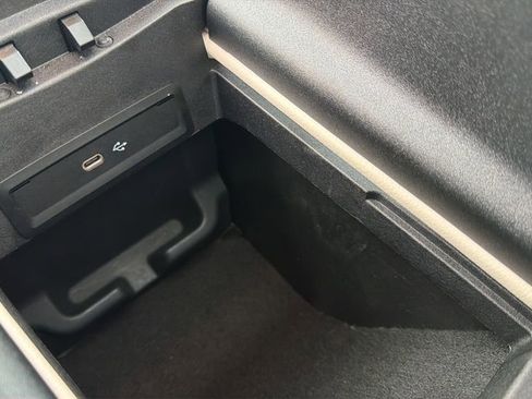 Used 2024 Mercedes-Benz GLS 450 4MATIC image 32