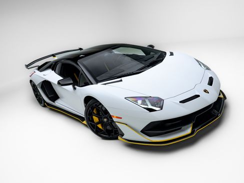 Used 2021 Lamborghini Aventador SVJ image 29