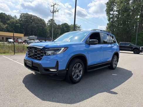 Certified 2024 Honda Passport TrailSport image 2