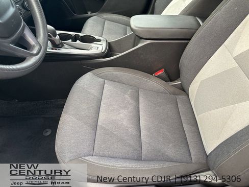 Used 2024 Chevrolet Trax LS image 9