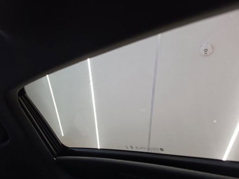 Used 2025 Chevrolet Trax RS w/ Sunroof Package image 26