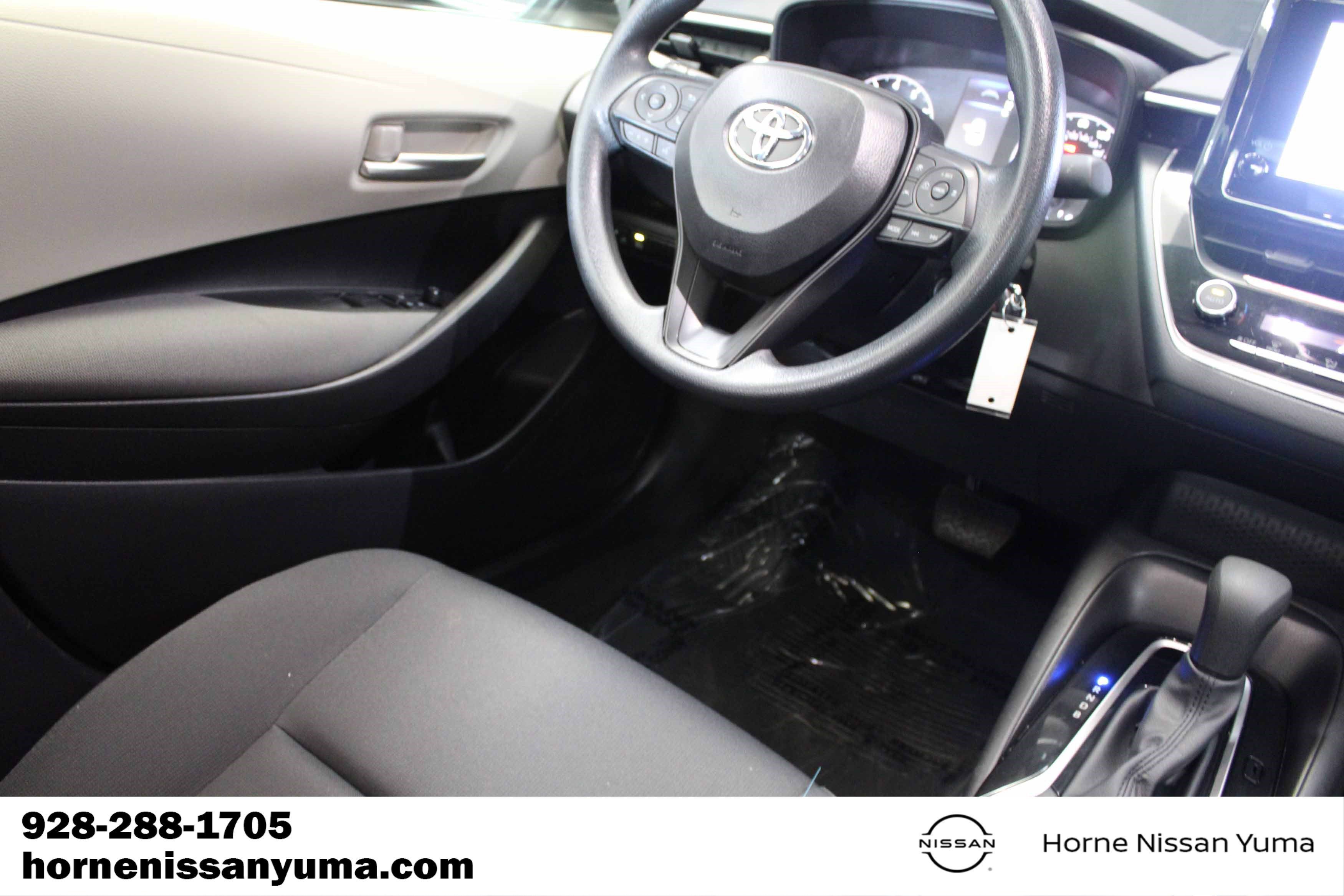 Used 2025 Toyota Corolla LE FWD image 8