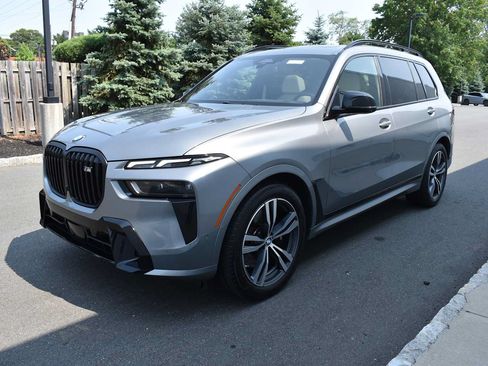 Used 2024 BMW X7 M60i w/ Executive Package AWD/4WD image 3