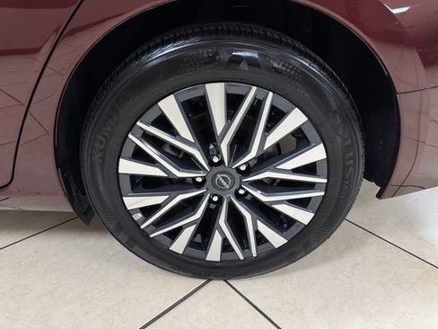 Used 2025 Nissan Altima 2.5 SV FWD image 21