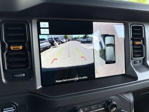Used 2024 Ford Bronco Badlands AWD/4WD image 31
