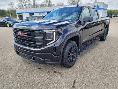 Used 2024 GMC Sierra 1500 Pro w/ Graphite Edition AWD/4WD image 15