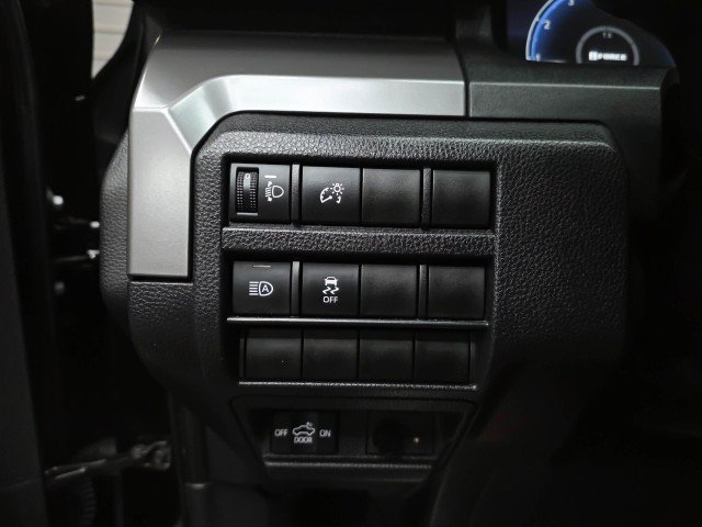 Used 2024 Toyota Tacoma TRD Sport AWD/4WD image 31