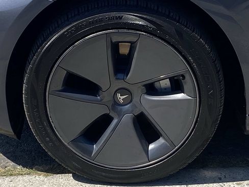 Used 2023 Tesla Model 3 Standard Range RWD image 8