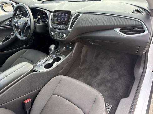 Used 2024 Chevrolet Malibu LT FWD image 10