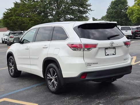 Used 2016 Toyota Highlander XLE AWD/4WD image 4
