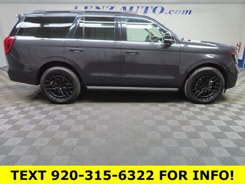 Used 2025 Ford Expedition Active AWD/4WD image 3