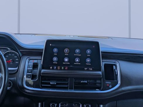 Used 2021 Chevrolet Tahoe Z71 w/ Z71 Off-Road Package AWD/4WD image 19